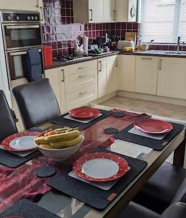 House With Free Parking And Large Garden Villa Wyke Regis Eksteriør billede